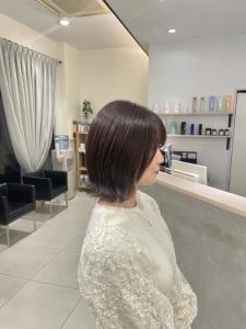 大人可愛いレイヤーボブ×春のトレンドピンクブラウンカラー - KENJE sanando掲載