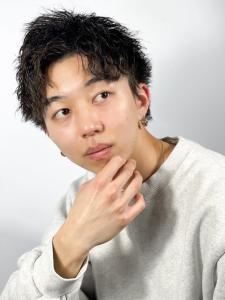 ツーブロックスパイキーショートツイストパーマ - ヒロ銀座BARBER SHOP 秋葉原店掲載