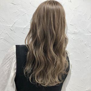 ミルクティーグレージュブリーチなしダブルカラー透明感カラー - prize 表参道/原宿店【プライズ】掲載