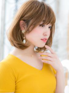 外国人風ハイライト前下がり小顔カールボブ　ことりベージュ - mod's hair 越谷西口店【モッズヘア】掲載