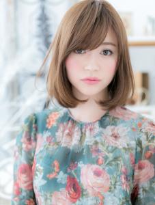 大人かわいい斜めバングくすみカラー小顔ロブ　カーキベージュ - mod's hair 越谷西口店【モッズヘア】掲載