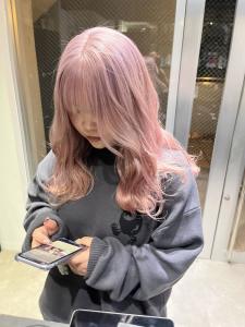 切りっぱなしボブ エアリーロング 美髪 ピンクブラウン - ARCANA 明治神宮前 表参道 原宿掲載