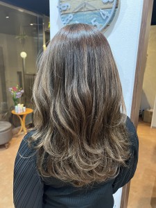 シルバーアッシュ - Hair Resort Laguna掲載