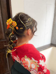 卒業式袴ヘアセット×編み下ろしポニー - Lourdes hair design掲載