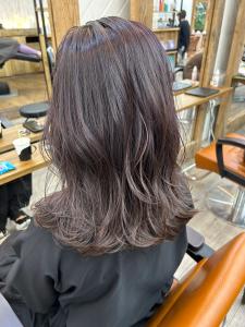 レイヤーロンググレーベージュラベンダーアッシュゆる巻ウェーブ - Dijon 髪質改善×ダブルカラー×縮毛矯正 渋谷 原宿 表参道【ディジョン】掲載