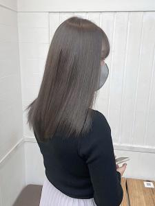 レイヤーロンググレーベージュ黒髪アッシュシンプルストレート - Dijon 髪質改善×ダブルカラー×縮毛矯正 渋谷 原宿 表参道【ディジョン】掲載