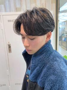 メンズカットアッシュブラックカルマパーマベリーショート渋谷 - N° anfeel 渋谷掲載