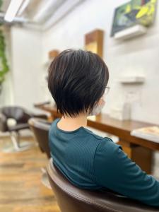 丸みショートボブ - hair MOSS掲載