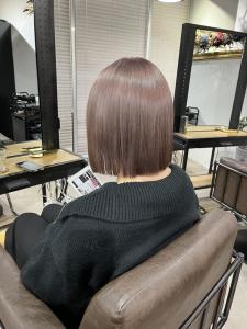 切りっぱなしボブ エアリーロング 美髪 ピンクブラウン - ARCANA 明治神宮前 表参道 原宿掲載