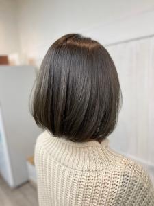 丸型卵形切りっぱなしボブワンレンボブ美髪カーキアッシュ立川 - newi saLyu 立川掲載