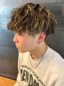 ツイストパーマ　マッシュショート　ツーブロック　メッシュ - THIS IS BARBER 2nd掲載