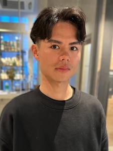 メンズショート　ツーブロック　センターパート　黒髪　モテ髪 - Men's Salon bloc掲載