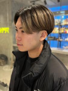 メンズショート　センターパート　ブリーチカラー　10代20代 - Men's Salon bloc掲載