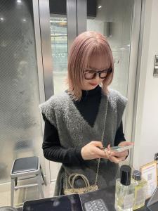 切りっぱなしボブ エアリーロング 美髪 ピンクブラウン - ARCANA 明治神宮前 表参道 原宿掲載
