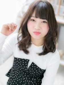 アンニュイカールが決め手！くせ毛風カールミディグレージュカラ - mod's hair【モッズヘア】越谷/越谷西口店掲載