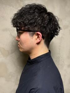 スパイラルパーマ　ツーブロックマッシュ　束感スタイリング - 完全個室 THIS IS BARBER 3rd掲載
