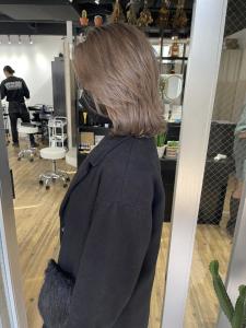 切りっぱなしボブ エアリーロング 美髪 ピンクブラウン - ARCANA 明治神宮前 表参道 原宿掲載