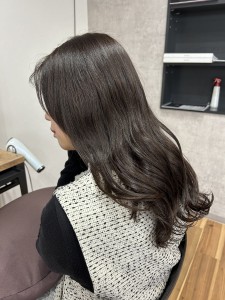 オリーブベージュ　トーンダウン　つや髪 - mau 仙台店掲載