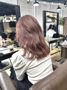 切りっぱなしボブ エアリーロング 美髪 ピンクブラウン - ARCANA 明治神宮前 表参道 原宿掲載