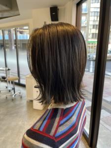 切りっぱなしボブ×グレージュ