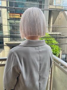 切りっぱなしボブ エアリーロング 美髪 ピンクブラウン - ARCANA 明治神宮前 表参道 原宿掲載