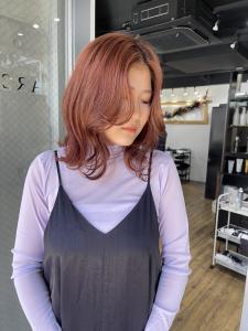 切りっぱなしボブ エアリーロング 美髪 ピンクブラウン - ARCANA 明治神宮前 表参道 原宿掲載