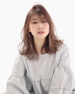 あざと可愛いミディアムヘア - tocca hair & treatment 仙台東口掲載
