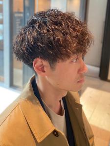 モテ髪　ツイストスパイラルパーマ　マッシュ　ブラウンカラー - Men's Salon bloc掲載
