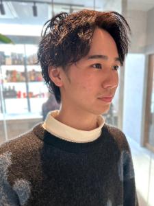 こなれ感　センターパート　ニュアンスパーマ　ツーブロック - Men's Salon bloc掲載