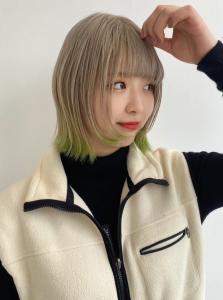 ミルクティーベージュ×グリーン　裾カラー　外ハネボブ - CAPA south 春日・大野城店掲載