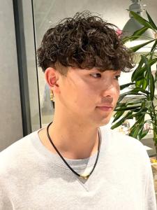 ツイストスパイラルパーマ　マッシュショート　ブラウンカラー - Men's Salon bloc掲載