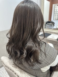 透明感グレージュ - 全席個室型美容室 GALLARIA Elegante各務原店掲載
