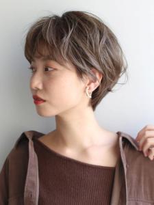ミルクティーアッシュ　レイヤーカット　丸みボブ - HAIR MAKE age 天神西通り店掲載