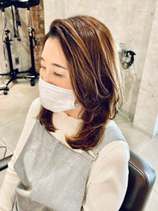 セミロングレイヤー - ATENA AVEDA 広島三越店掲載