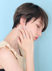 40代50代似合わせ小顔美髪シアーカラーカールショート - INCEPTION  GINZA 銀座掲載