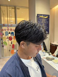 センターパートショート/山本凌也 - NAP hair &Nalow homme掲載