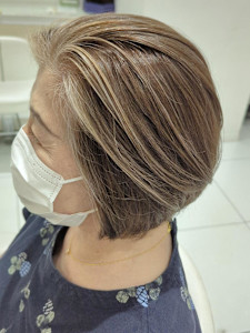 顔周りの白髪を活かした《魅せるグレイヘア》【我孫子】 - AVENIR 我孫子店掲載