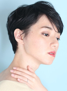 40代50代似合わせ小顔美髪シアーカラーカールショート - INCEPTION  GINZA 銀座掲載