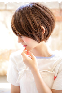 大人ショートボブ丸みショートカットマッシュショート前髪あり - ～ing deux掲載