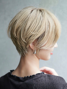 大人ショートボブ丸みショートカットマッシュショート前髪あり - ～ing deux掲載