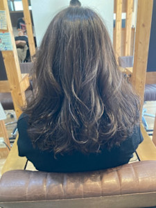 お客様髪質改善データ1354（ラベンダーグレージュ）