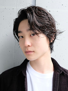 カルマパーマ/センターパート/アッシュブラック