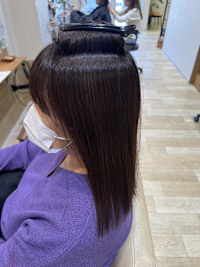 姫カットカールセミディシアーカラー - STELLA by KENJE掲載