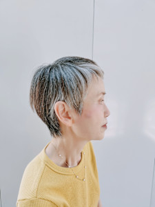 グレイヘアショートスタイル - tip・top町田店掲載