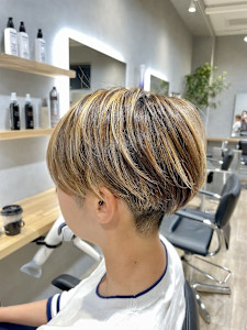 20代/30代/ハイライト/刈り上げ/センターパート - NOAHL掲載