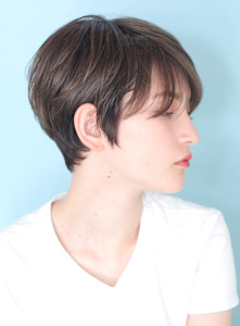 40代デザインカラーオリーブベージュ小顔レイヤーカット - INCEPTION  GINZA 銀座掲載