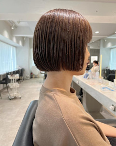 ミニボブ/プツッとボブ/白髪ぼかしハイライト - KENJE横浜-Smart Salon-掲載