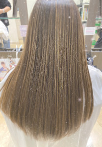 美髮ストレート！！シャンドラ - feel.a レキシントンプラザ店掲載