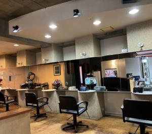 HAIR STUDIO at(ヘアースタジオアット)