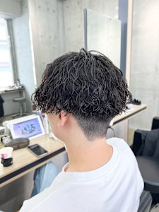 赤羽メンズカットパーマツイストスパイラル刈り上げセンターパー - agir hair 赤羽【アジールヘア】赤羽駅南口店掲載